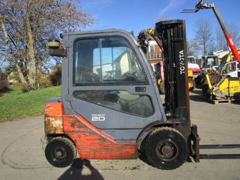 Frontstapler tipa Toyota 8FDF20 - Triplex-Freihub 4,70m + Seitenschieber, Gebrauchtmaschine u Gnas (Slika 1)