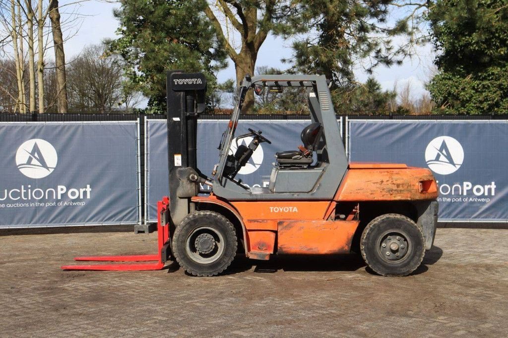 Frontstapler des Typs Toyota D70, Gebrauchtmaschine in Antwerpen (Bild 2)