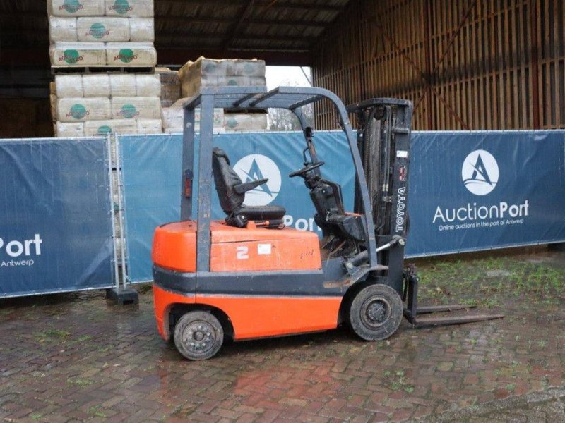 Frontstapler des Typs Toyota FBMF25, Gebrauchtmaschine in Antwerpen (Bild 1)