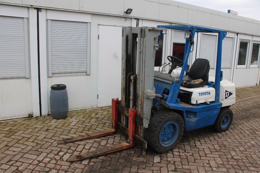 Frontstapler of the type Toyota FD 30, Gebrauchtmaschine in Rucphen (Picture 1)