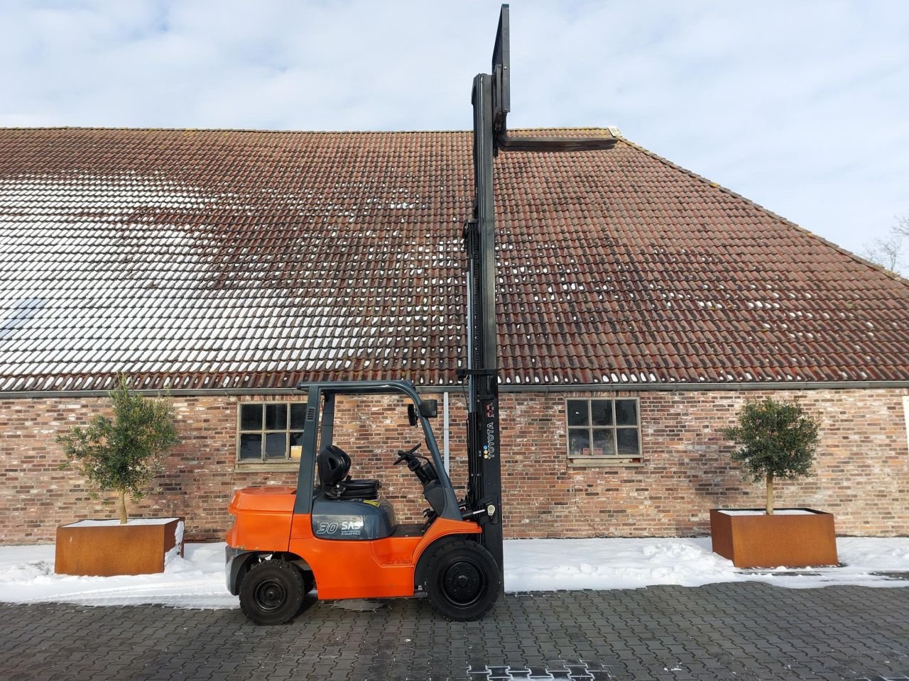 Frontstapler типа Toyota FDF30, Gebrauchtmaschine в Nijelamer (Фотография 2)