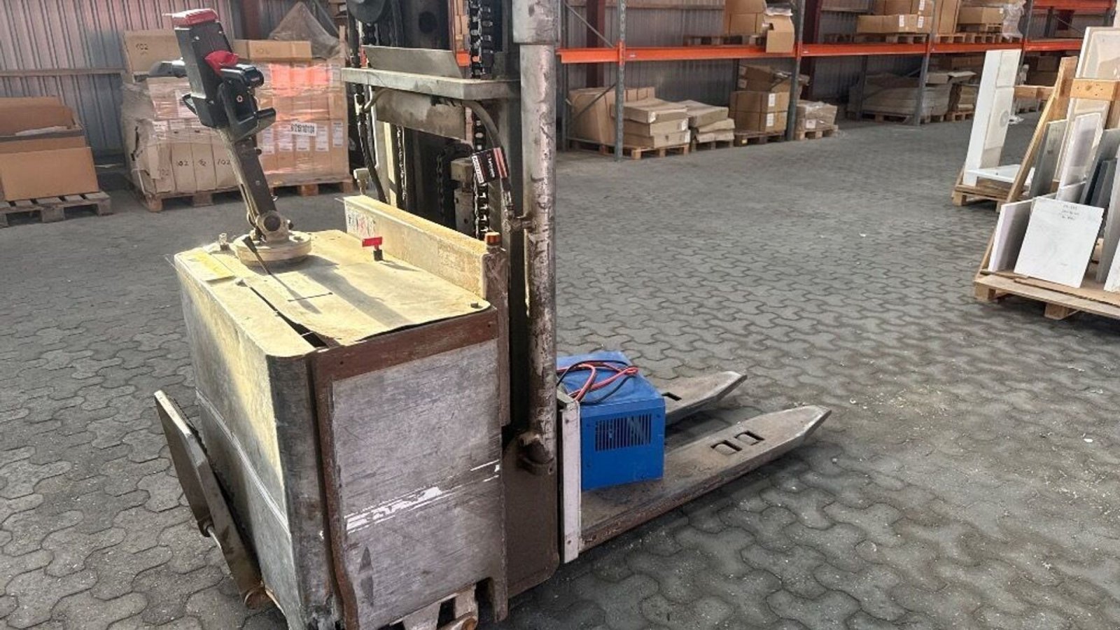 Frontstapler of the type Toyota SBE/S1500, Gebrauchtmaschine in Rødovre (Picture 3)