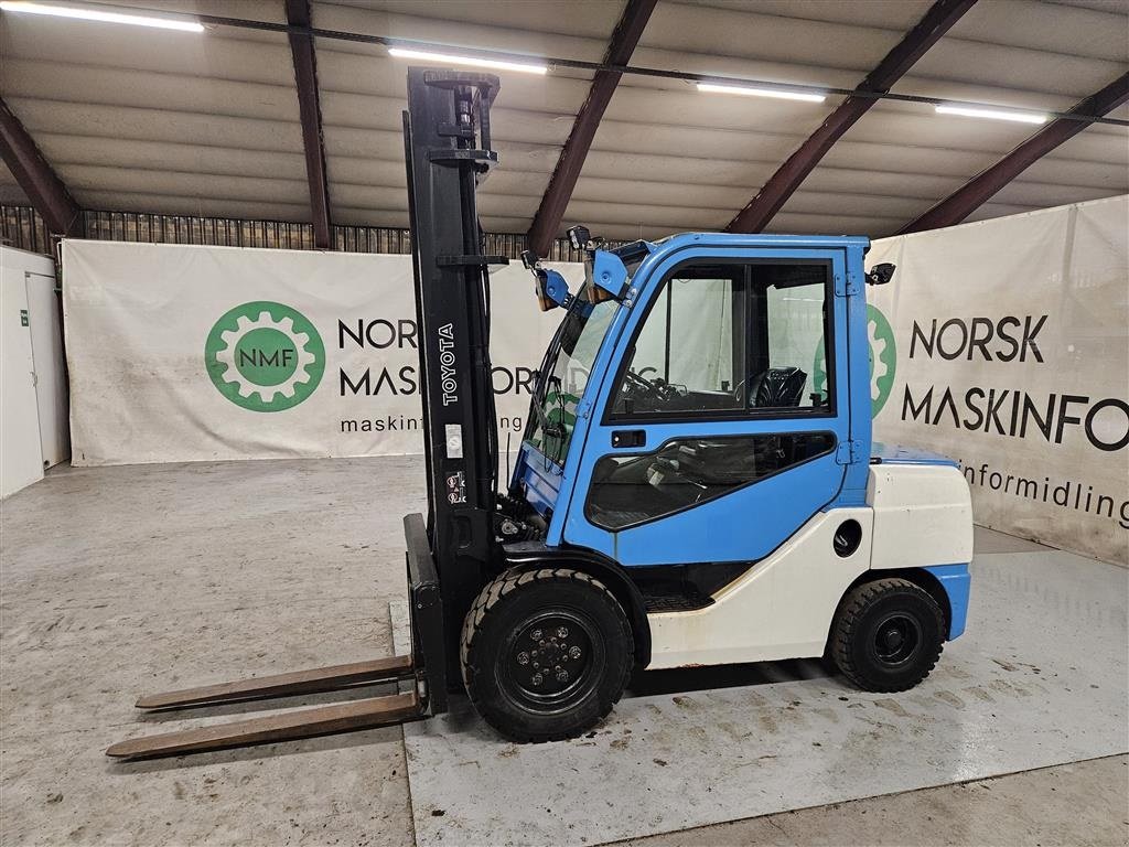 Frontstapler des Typs Toyota TOYOTA 35 GAFFEL TRUCK # Kun 4076 timer, Gebrauchtmaschine in Ølen (Bild 2)