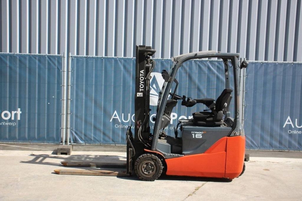 Frontstapler of the type Toyota Traigo 16, Gebrauchtmaschine in Antwerpen (Picture 2)