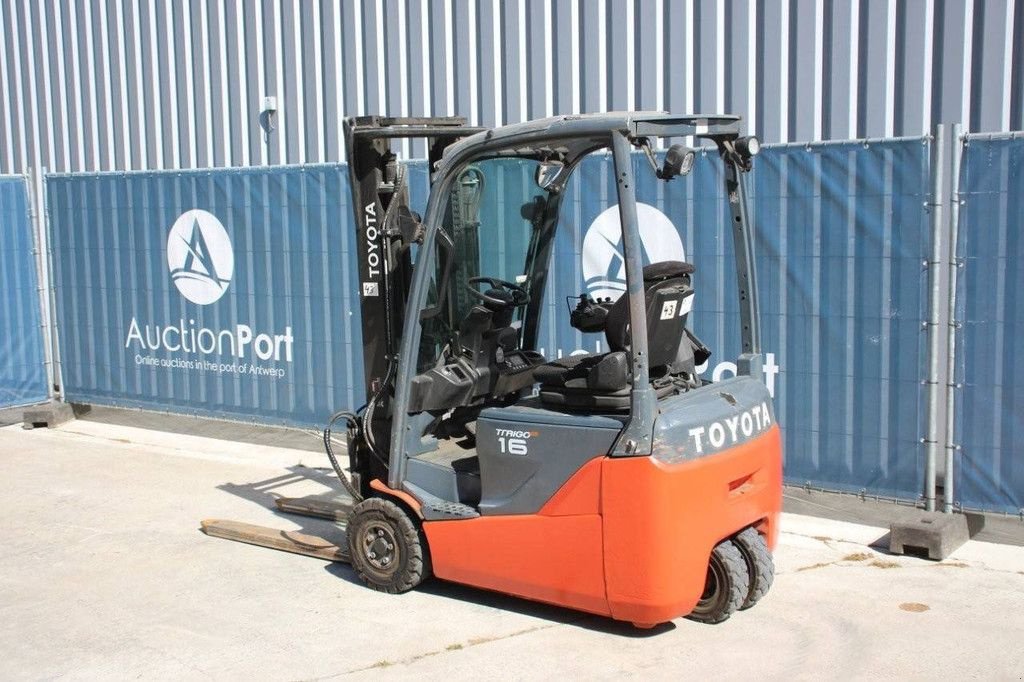 Frontstapler of the type Toyota Traigo 16, Gebrauchtmaschine in Antwerpen (Picture 3)
