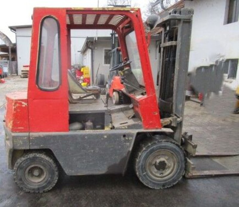 Frontstapler des Typs Yale 2,5 Ton. Duplexmast, Gebrauchtmaschine in Gnas (Bild 2)