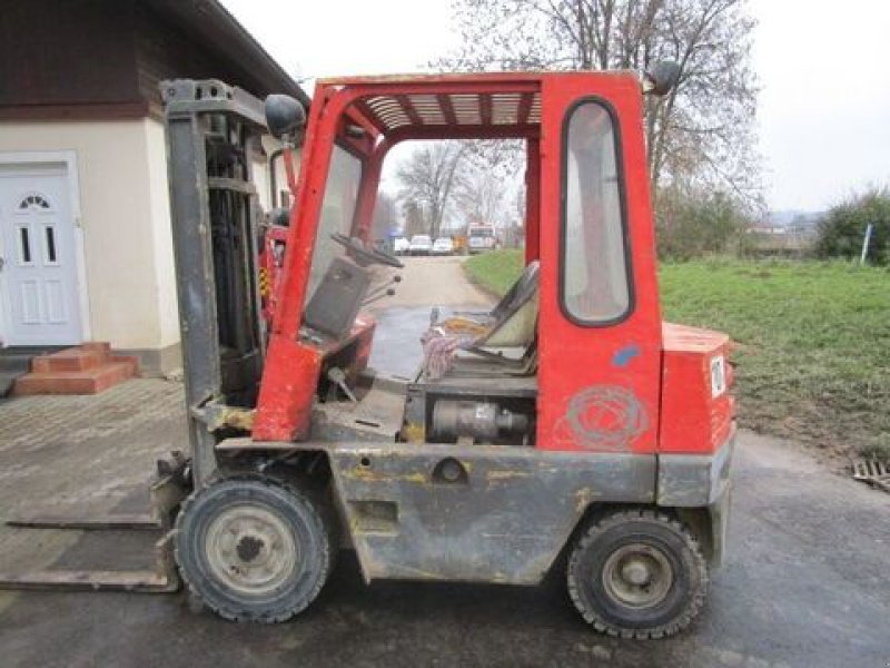 Frontstapler des Typs Yale 2,5 Ton. Duplexmast, Gebrauchtmaschine in Gnas (Bild 1)