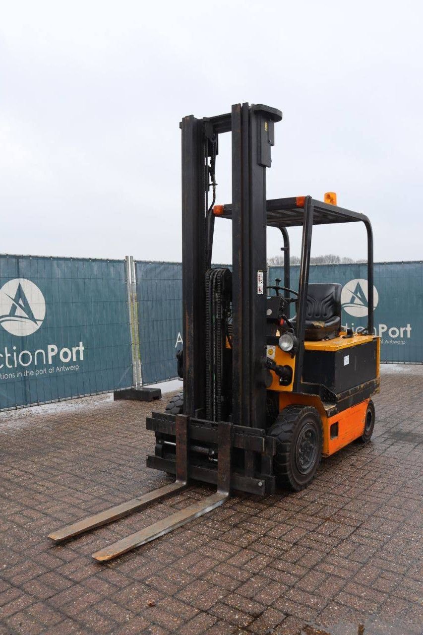 Frontstapler типа Yale EFG-V 30-600 DZ, Gebrauchtmaschine в Antwerpen (Фотография 10)