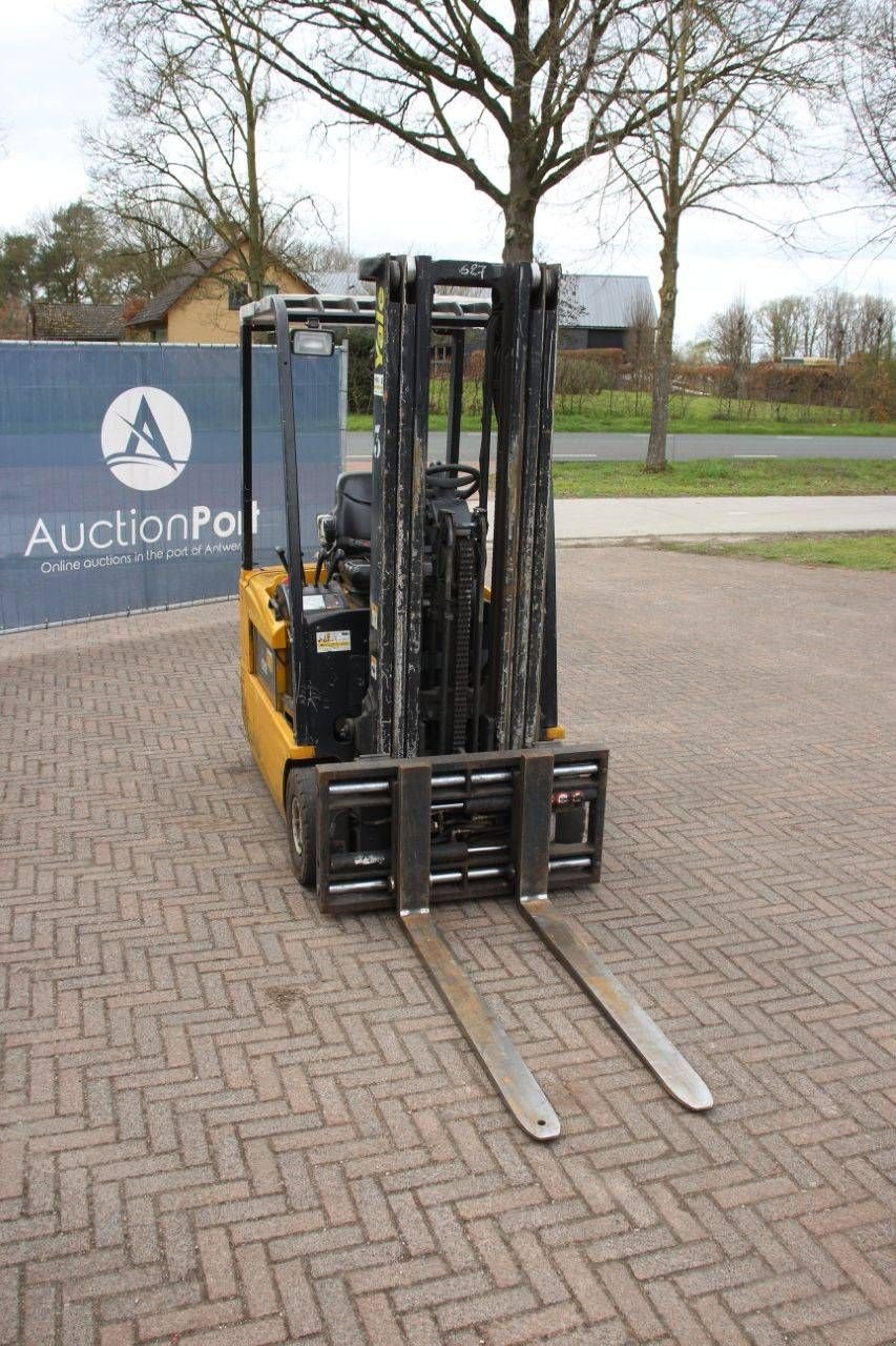 Frontstapler typu Yale ERP18ATF E2130, Gebrauchtmaschine v Antwerpen (Obrázek 7)