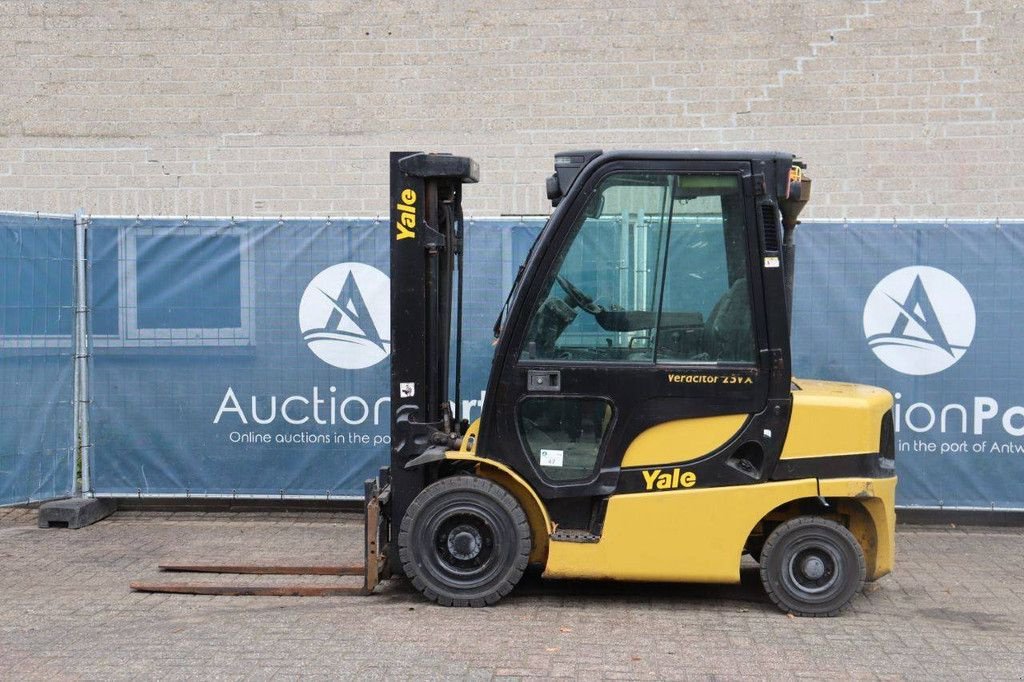 Frontstapler van het type Yale GDP25VX E2170, Gebrauchtmaschine in Antwerpen (Foto 2)