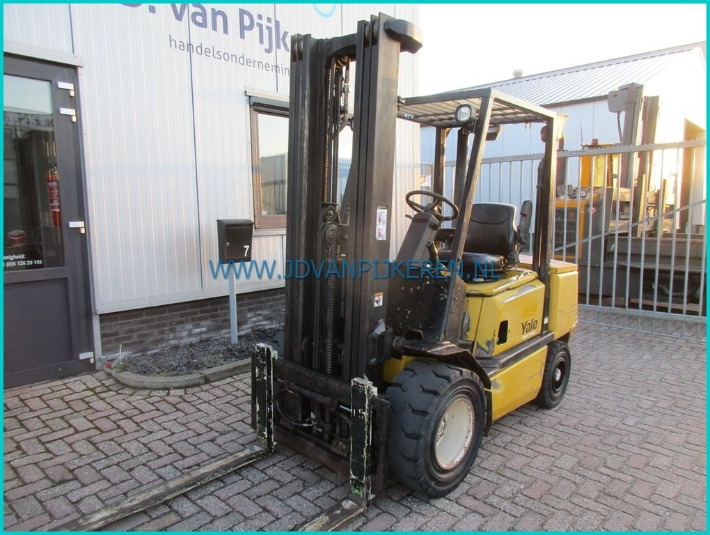 Frontstapler des Typs Yale GDP30TF, Gebrauchtmaschine in IJsselmuiden (Bild 3)