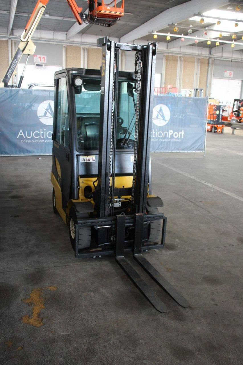 Frontstapler del tipo Yale GLP16VX, Gebrauchtmaschine en Antwerpen (Imagen 7)