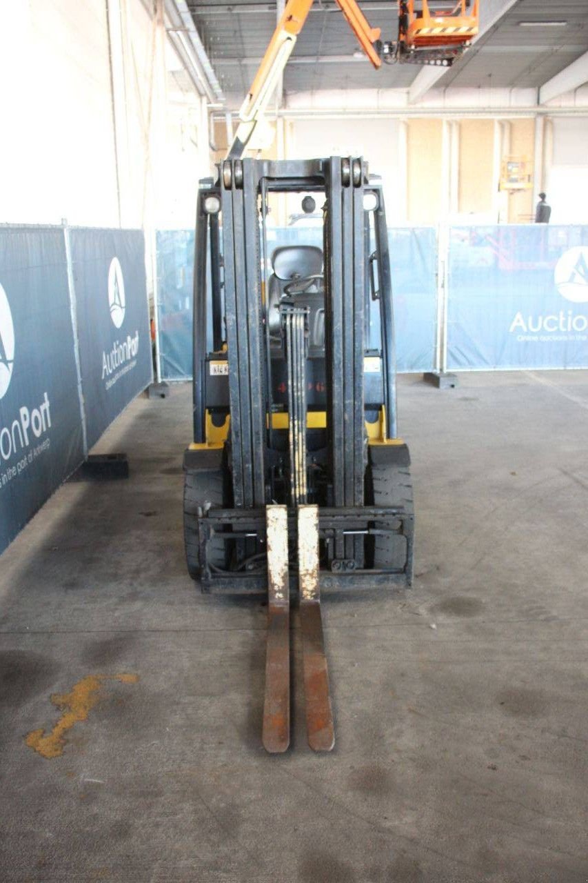Frontstapler Türe ait Yale GLP25VX, Gebrauchtmaschine içinde Antwerpen (resim 8)