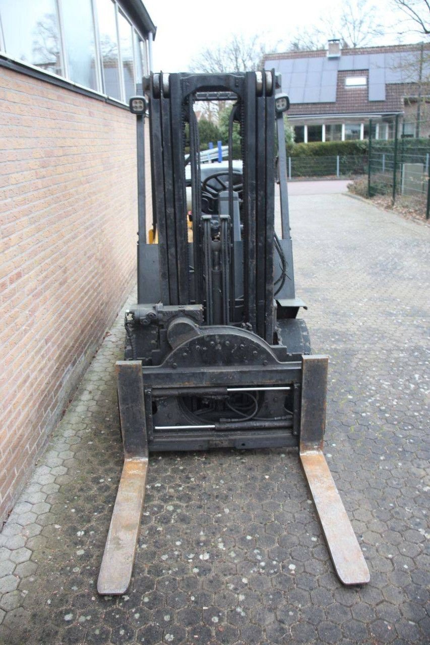 Frontstapler tip Yale GLP30TF, Gebrauchtmaschine in Antwerpen (Poză 8)