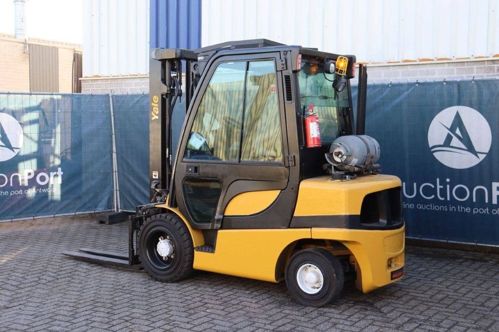 Frontstapler of the type Yale GLP30VX, Gebrauchtmaschine in Antwerpen (Picture 3)