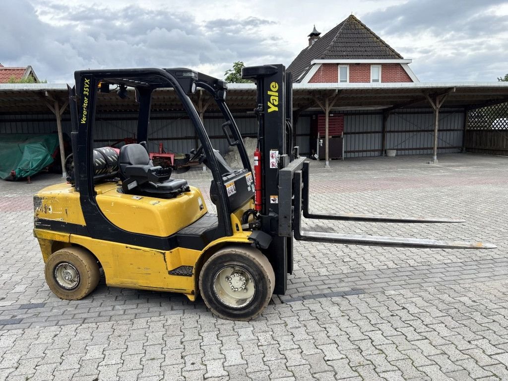 Frontstapler vrste Yale GLP35VX Triplo mast 4.550mm, LPG, Side Shift., Gebrauchtmaschine v WYNJEWOUDE (Slika 9)