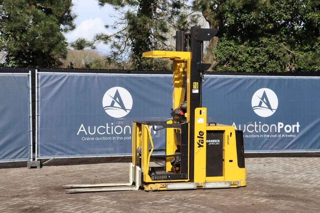 Frontstapler des Typs Yale MO10E AC, Gebrauchtmaschine in Antwerpen (Bild 1)