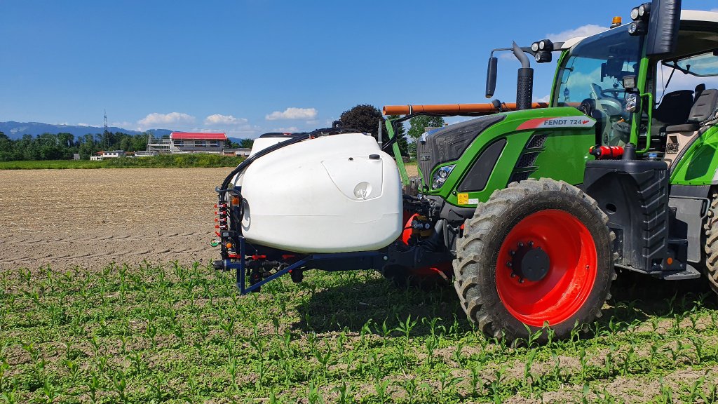 Fronttank für Anbauspritze des Typs AGRIPP Bandspritze ES, Neumaschine in Welver (Bild 3)