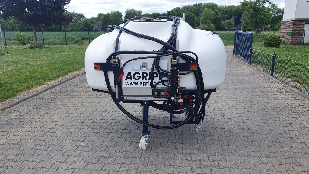 Fronttank für Anbauspritze des Typs AGRIPP Bandspritze ES, Neumaschine in Welver (Bild 8)
