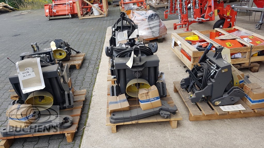 Frontzapfwelle of the type Kubota M130X, Neumaschine in Olpe (Picture 2)