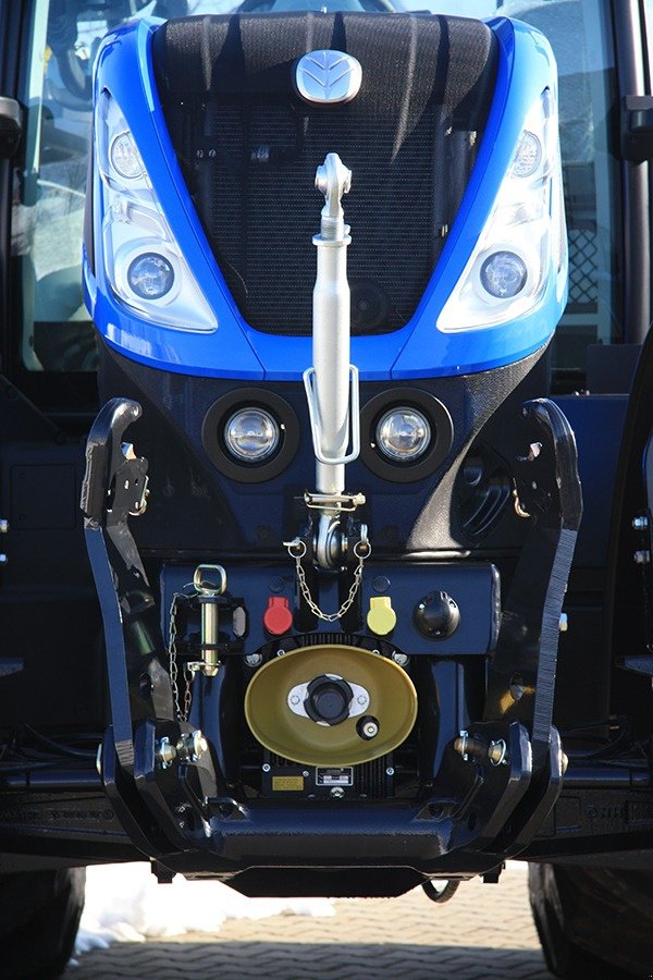 Frontzapfwelle of the type Sauter New Holland T7.195 S - T7.215 S, Neumaschine in Ebersbach (Picture 2)