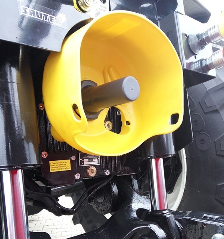 Frontzapfwelle of the type Sauter New Holland T7.195 S - T7.215 S, Neumaschine in Ebersbach (Picture 4)