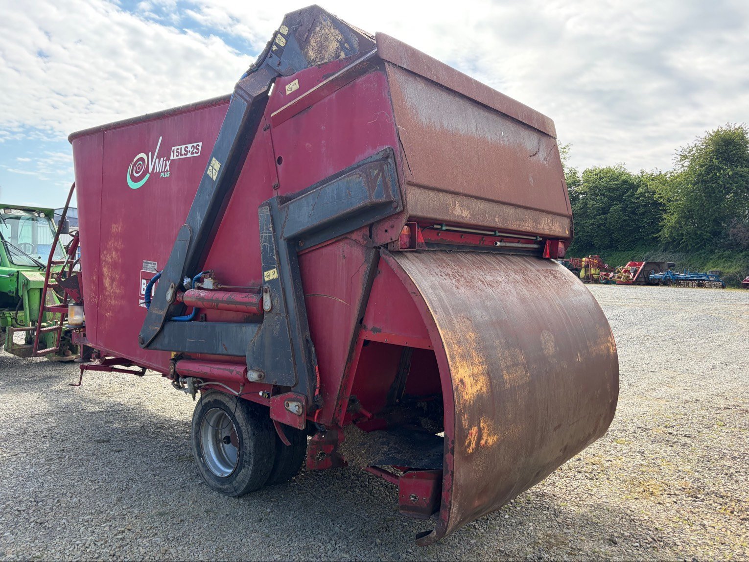 Futtermischwagen vrste BVL Mélangeuse 15LS-2S VMIX PLUS BvL, Gebrauchtmaschine v SAINT CLAIR SUR ELLE (Slika 5)
