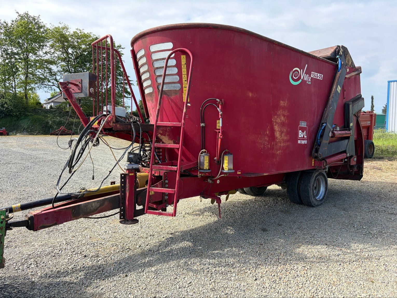 Futtermischwagen vrste BVL Mélangeuse 15LS-2S VMIX PLUS BvL, Gebrauchtmaschine v SAINT CLAIR SUR ELLE (Slika 2)