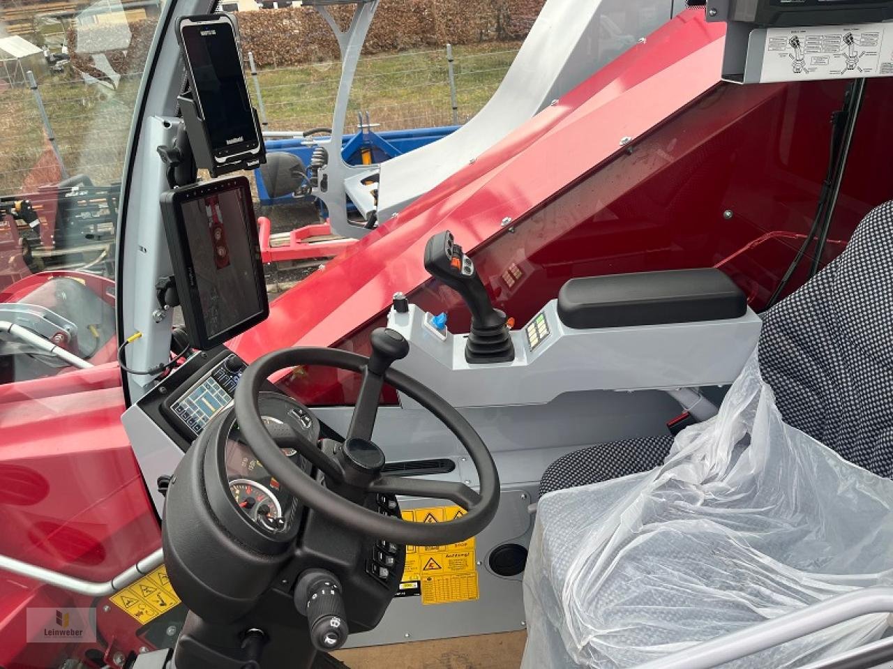 Futtermischwagen of the type BVL Maximus Plus 19-2S, Neumaschine in Neuhof - Dorfborn (Picture 5)