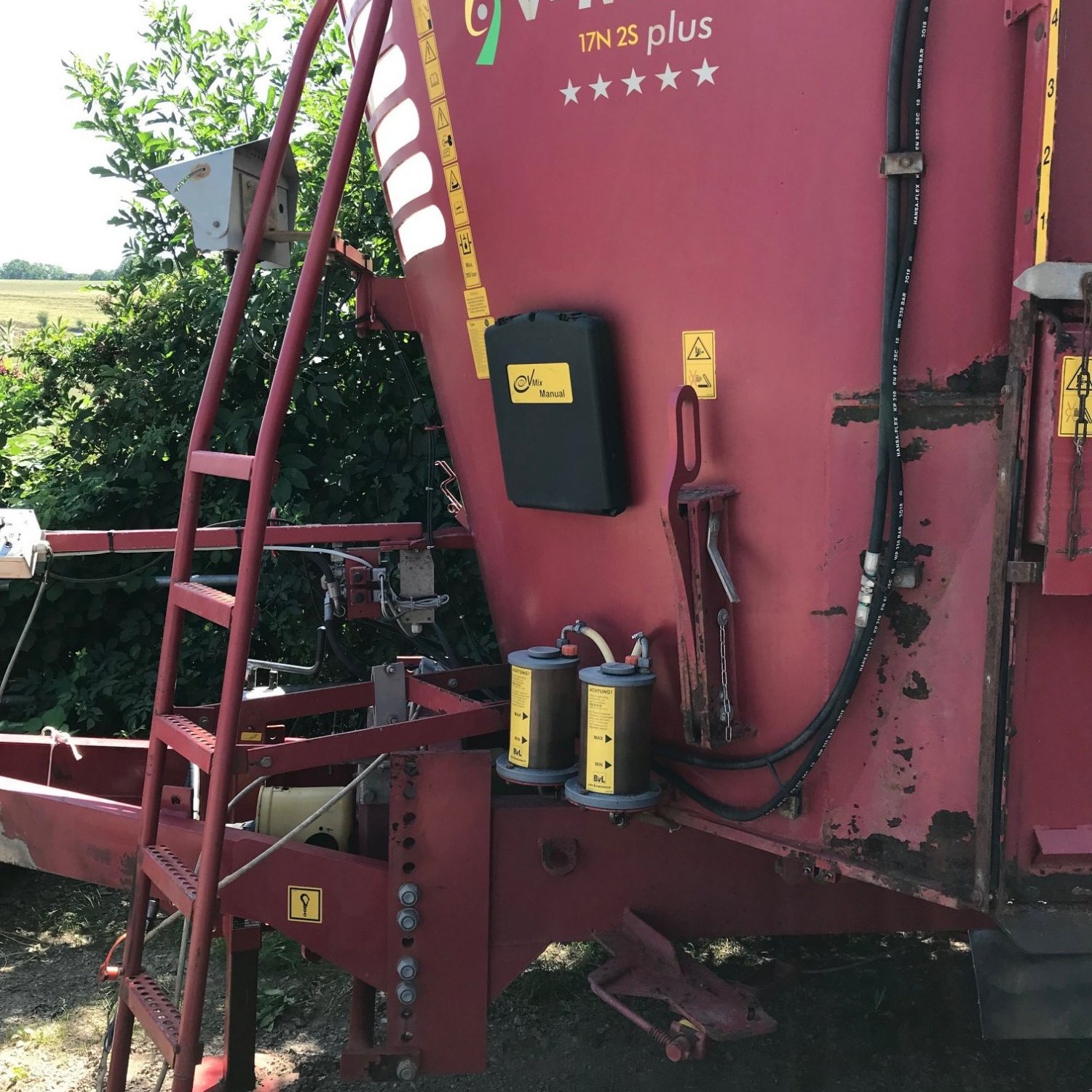 Futtermischwagen of the type BVL V-MIX 17N 2S Plus, Gebrauchtmaschine in Diemelsee (Picture 2)