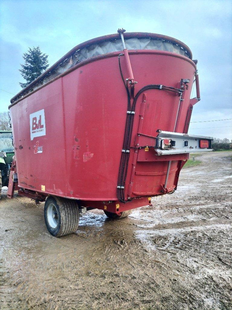 Futtermischwagen του τύπου BVL V-MIX 25-2S, Gebrauchtmaschine σε VARZY (Φωτογραφία 3)