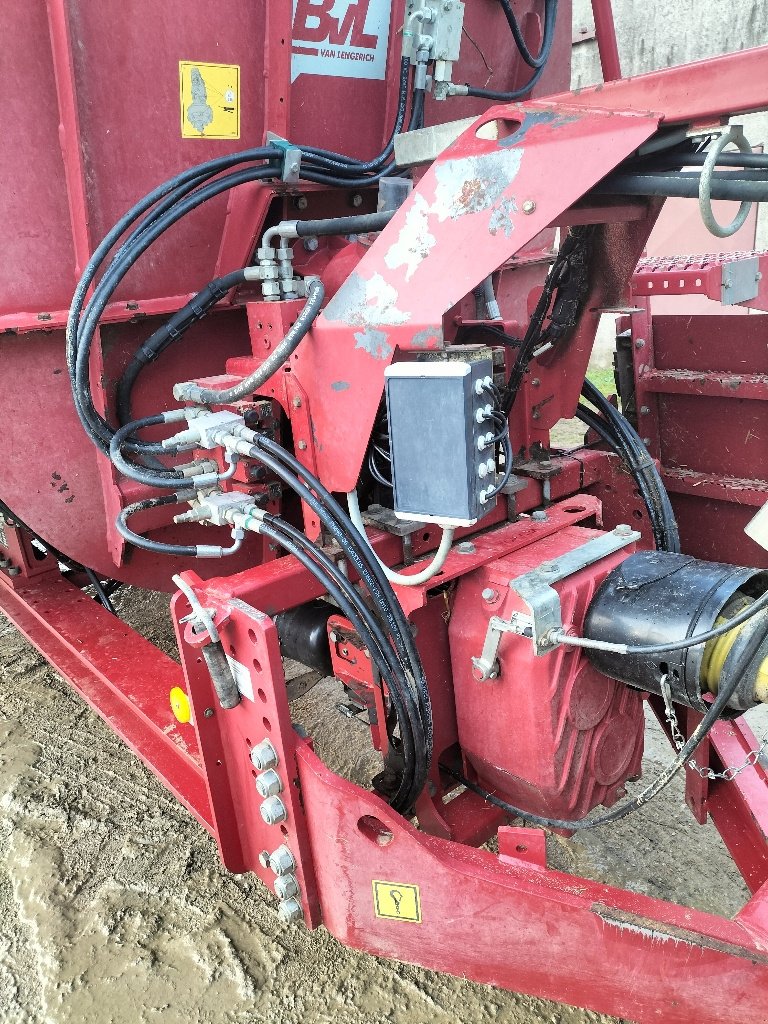 Futtermischwagen του τύπου BVL V-MIX 25-2S, Gebrauchtmaschine σε VARZY (Φωτογραφία 8)