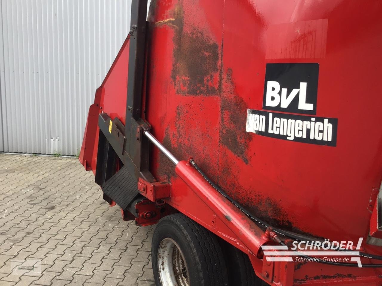 Futtermischwagen tip BVL V-MIX 8 LS, Gebrauchtmaschine in Wildeshausen (Poză 12)