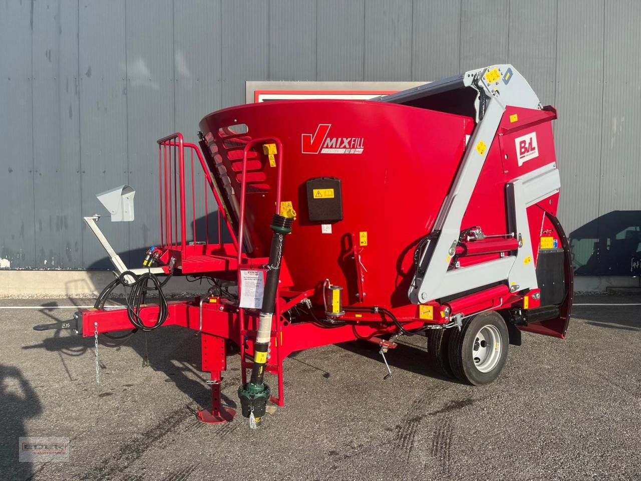 Futtermischwagen del tipo BVL V-Mix Fill Plus 10N - 1S LS Pro, Neumaschine In Tuntenhausen (Immagine 1)