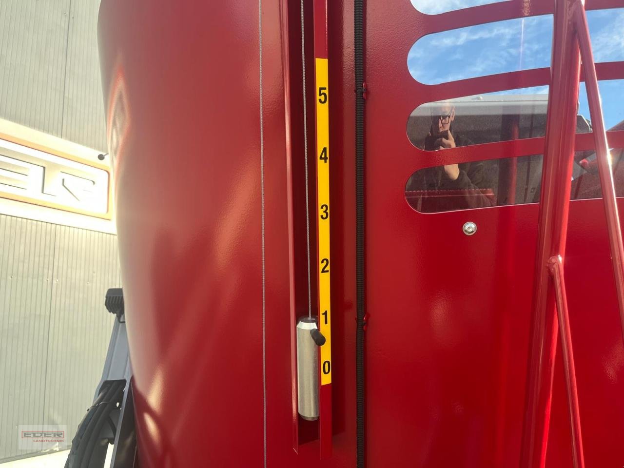 Futtermischwagen del tipo BVL V-Mix Fill Plus 10N - 1S LS Pro, Neumaschine In Tuntenhausen (Immagine 12)