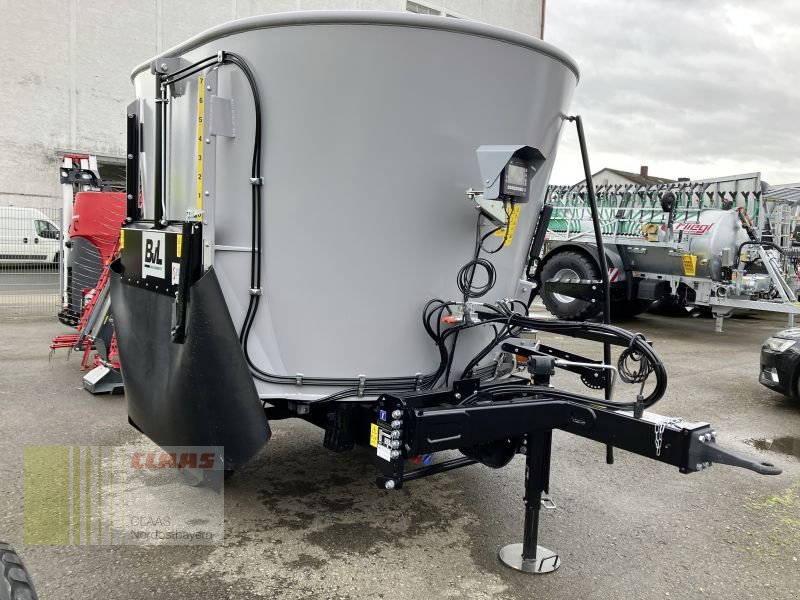 Futtermischwagen des Typs BVL V-MIX PLUS 10N-1S, Neumaschine in Cham (Bild 3)