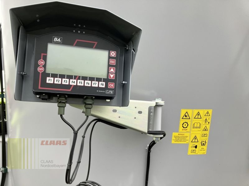 Futtermischwagen des Typs BVL V-MIX PLUS 10N-1S, Neumaschine in Cham (Bild 9)