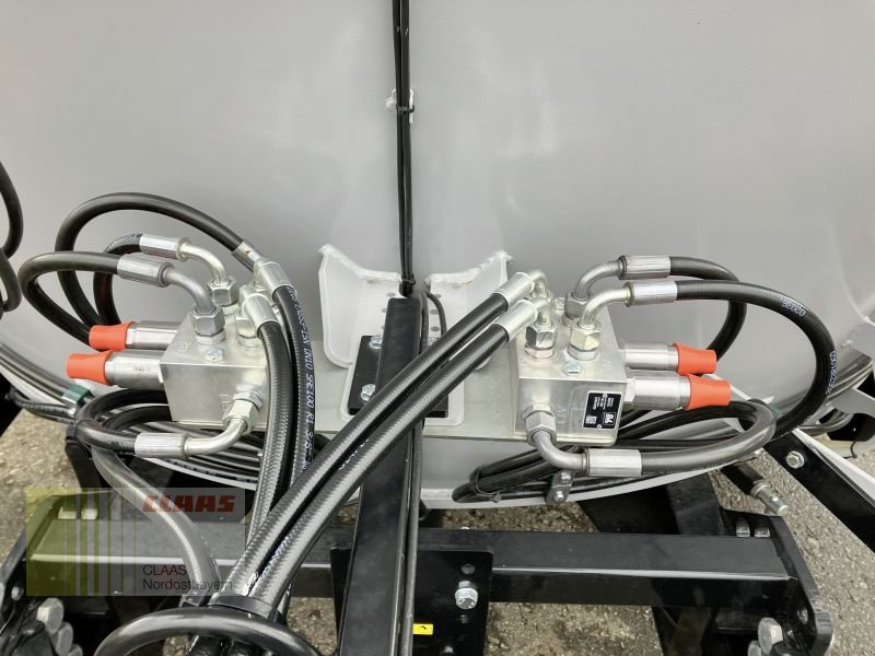 Futtermischwagen des Typs BVL V-MIX PLUS 10N-1S, Neumaschine in Cham (Bild 14)