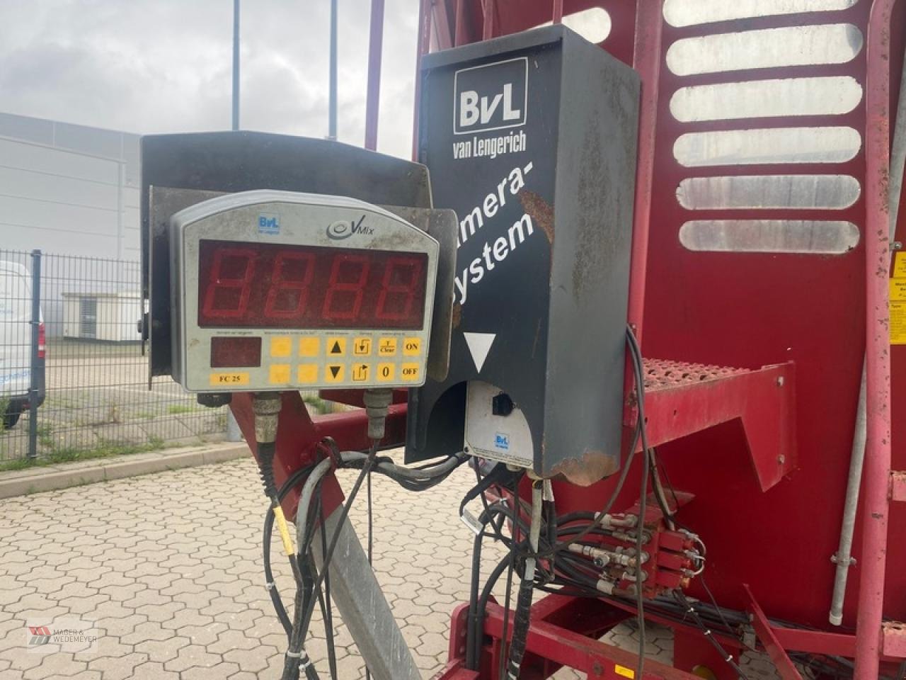 Futtermischwagen del tipo BVL V-MIX PLUS 12L, Gebrauchtmaschine In Oyten (Immagine 7)