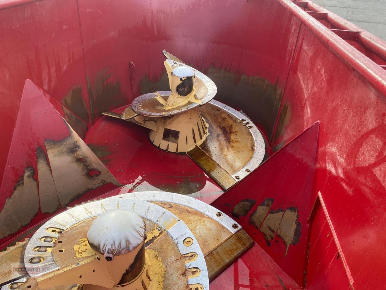 Futtermischwagen des Typs BVL V-Mix Plus 15N-2S, Neumaschine in Tuntenhausen (Bild 5)