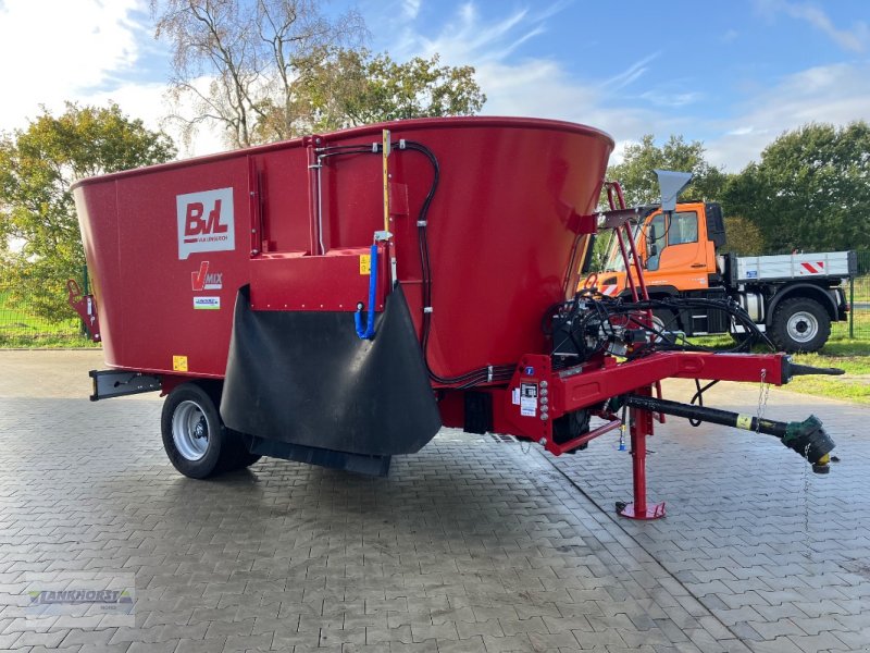 Futtermischwagen des Typs BVL V-MIX PLUS 15N-2S, Gebrauchtmaschine in Aurich (Bild 1)
