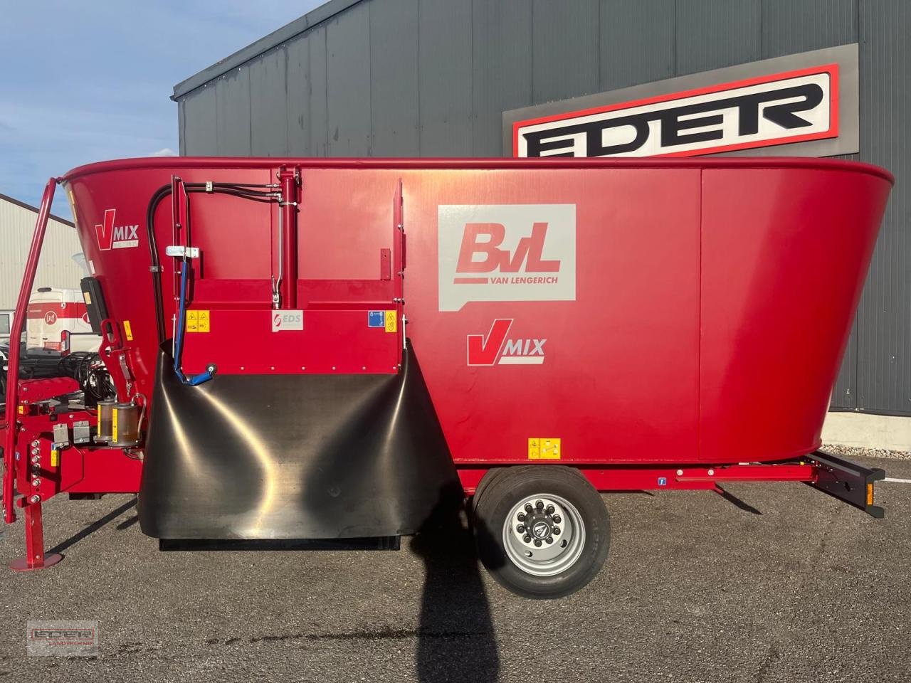 Futtermischwagen des Typs BVL V-Mix Plus 18 - 2S, Neumaschine in Tuntenhausen (Bild 7)