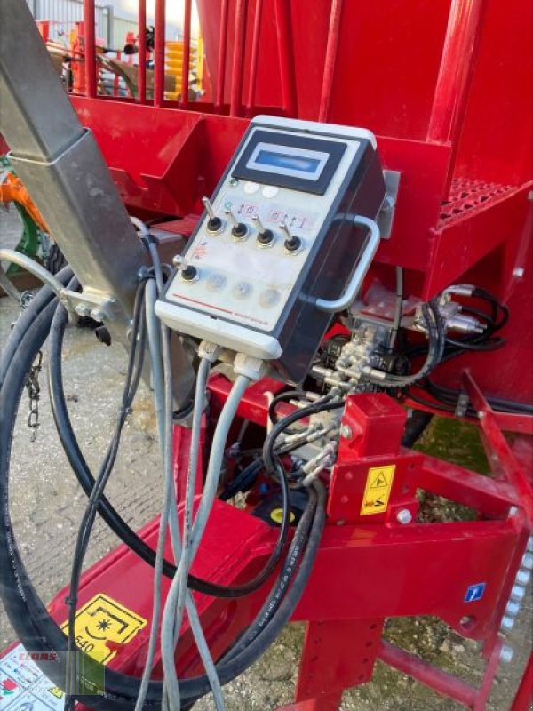 Futtermischwagen des Typs BVL V-MIX PLUS 24-2S, Gebrauchtmaschine in Heilsbronn (Bild 9)