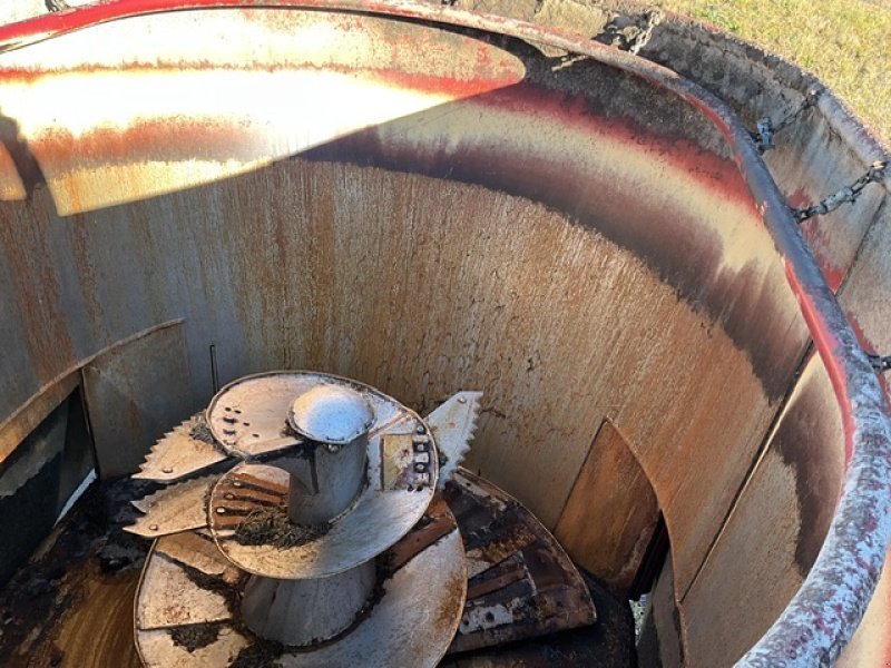 Futtermischwagen του τύπου BVL Vmix14.1S, Gebrauchtmaschine σε SAINT NIZIER DE FORNAS (Φωτογραφία 7)