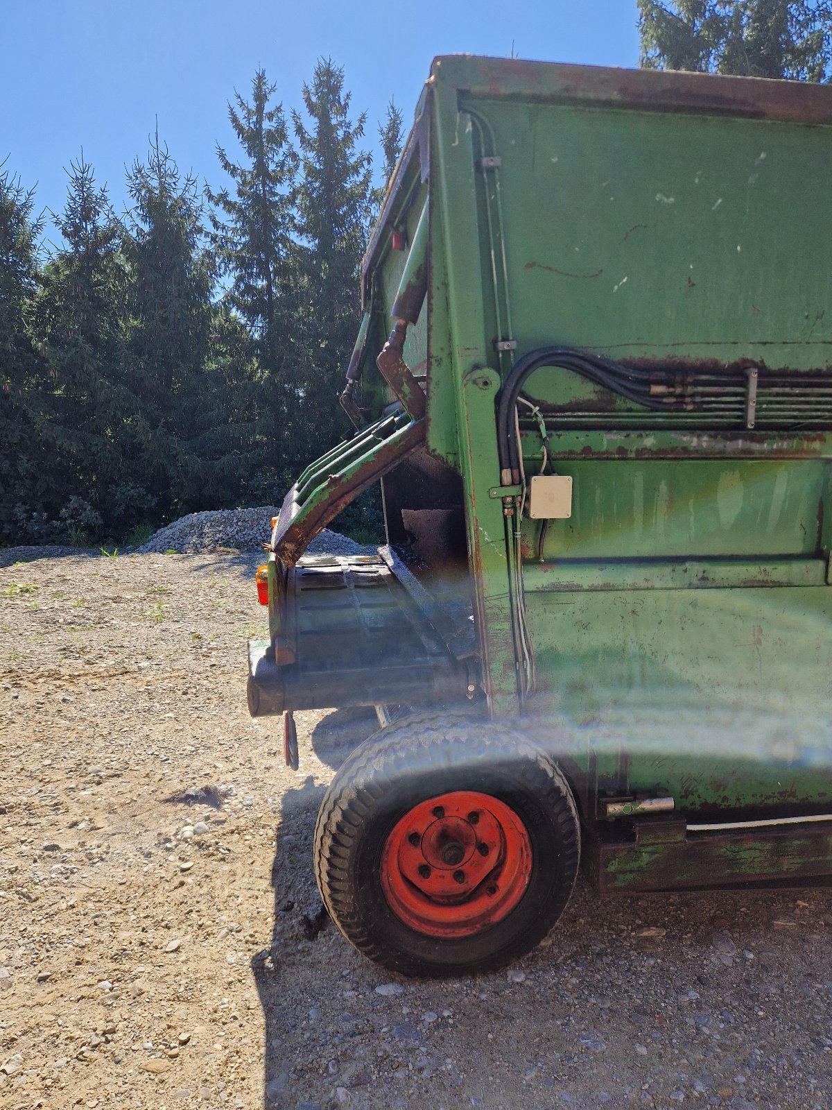 Futtermischwagen del tipo Eigenbau Futtermischwagen, Gebrauchtmaschine en Geltendorf (Imagen 4)