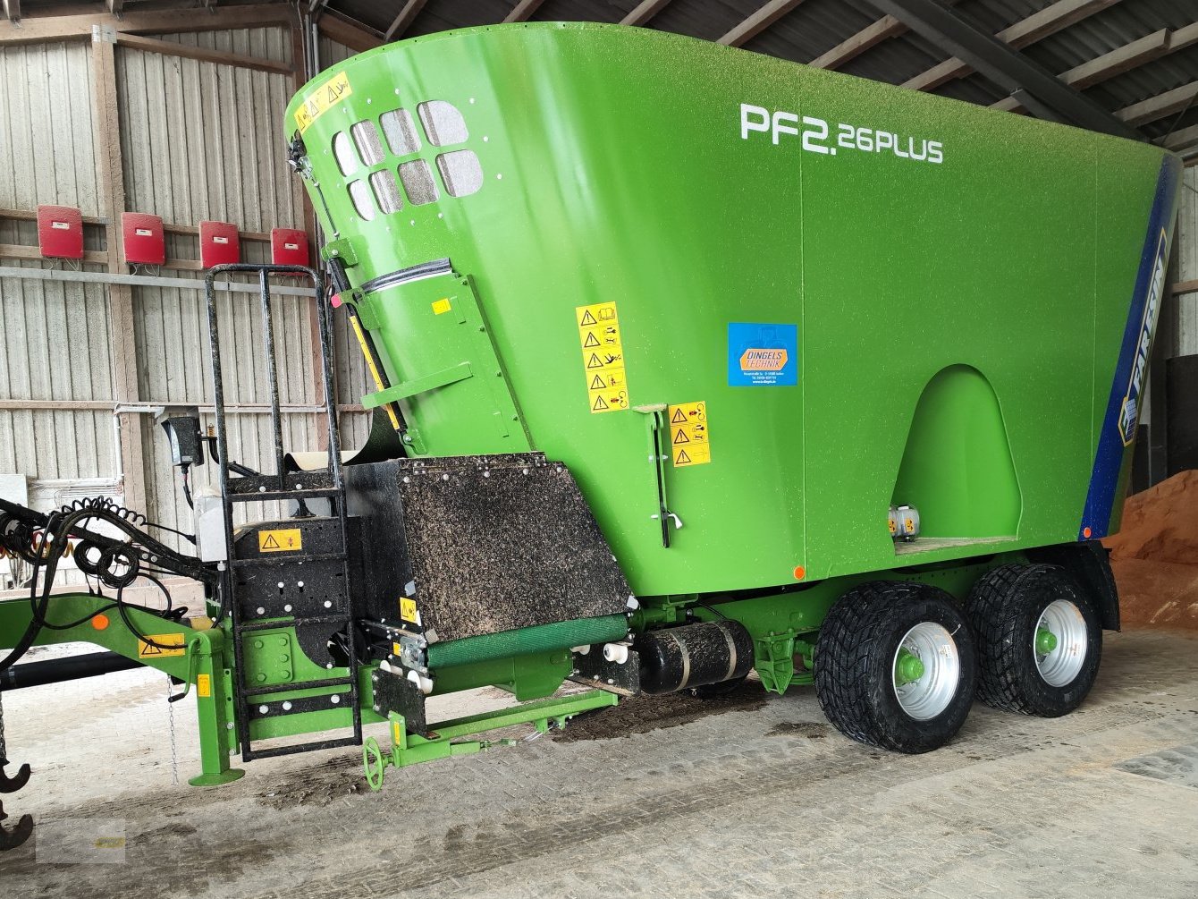 Futtermischwagen of the type Faresin 2.26Plus FCC, Neumaschine in Jucken (Picture 1)