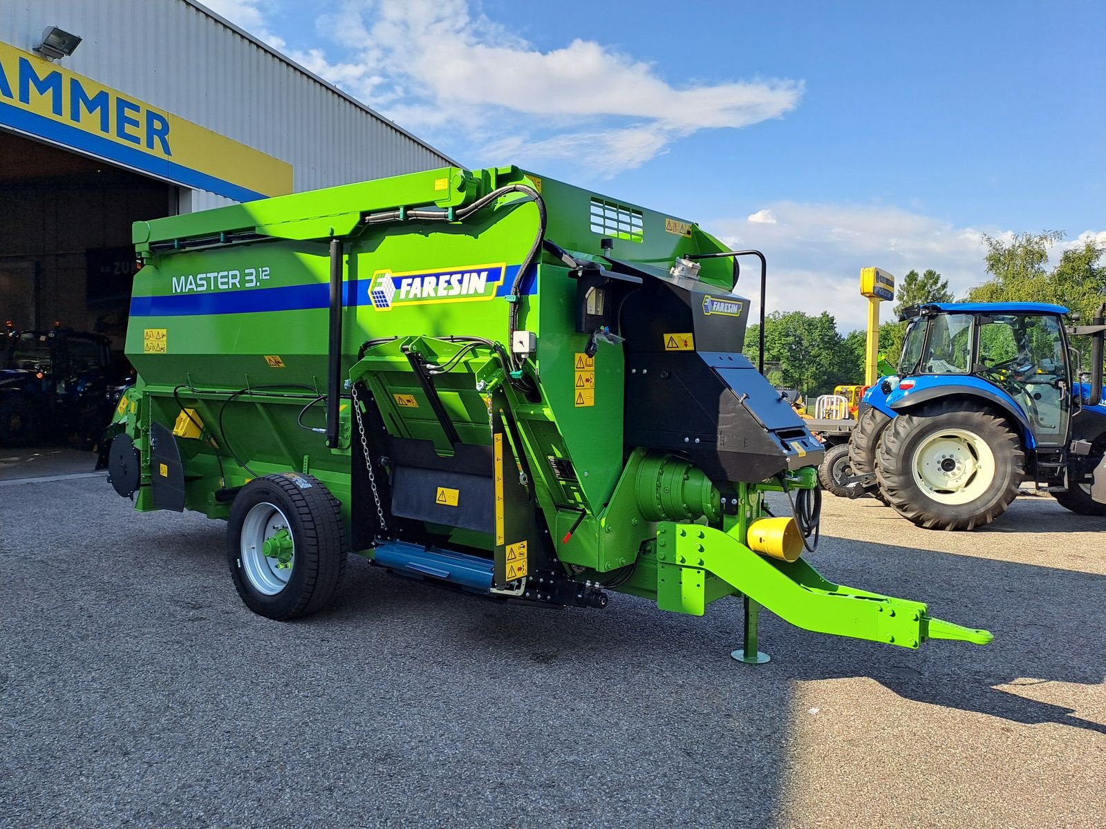 Futtermischwagen des Typs Faresin Master 3.12, Neumaschine in Burgkirchen (Bild 4)