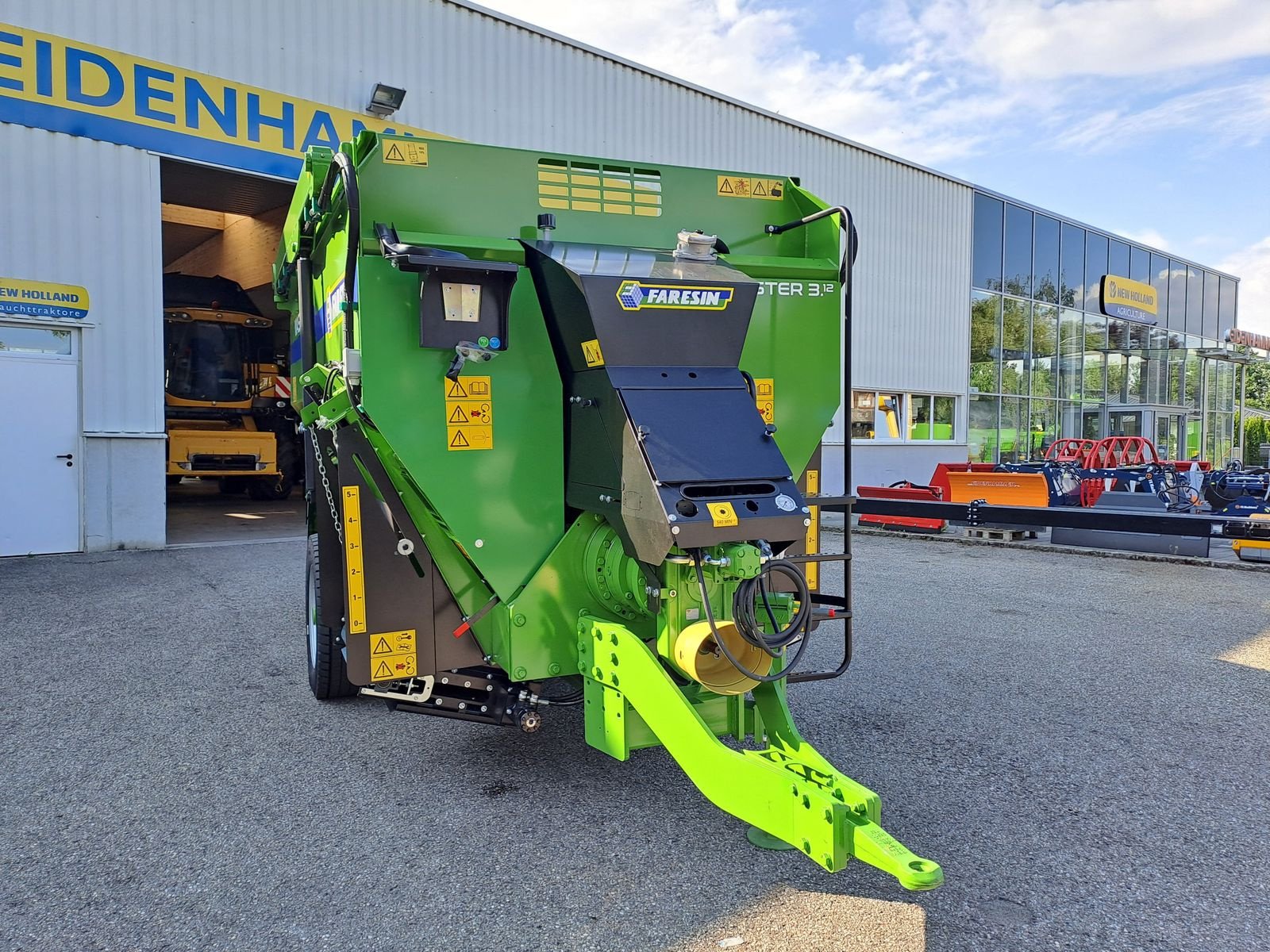 Futtermischwagen des Typs Faresin Master 3.12, Neumaschine in Burgkirchen (Bild 3)