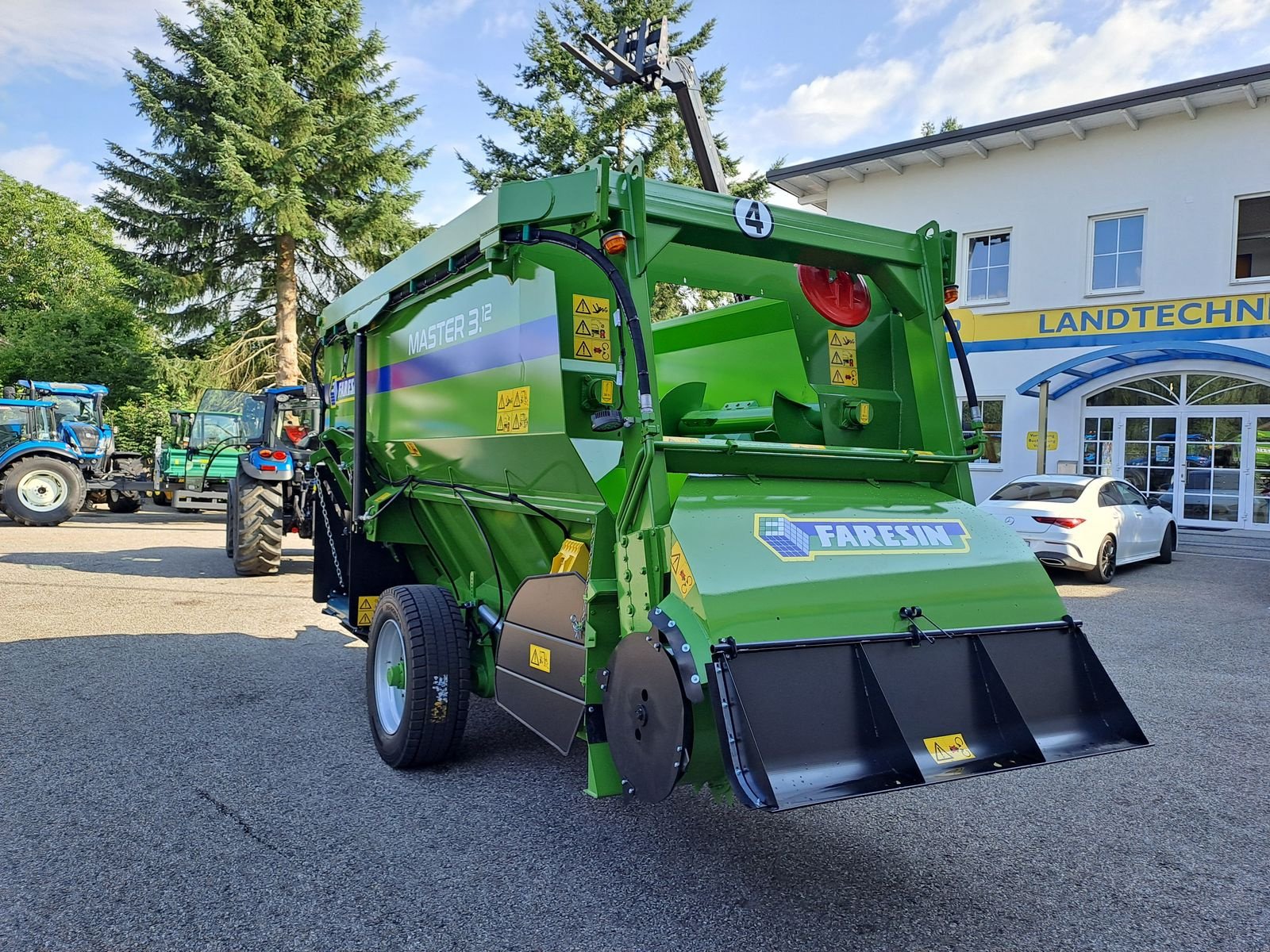 Futtermischwagen des Typs Faresin Master 3.12, Neumaschine in Burgkirchen (Bild 10)
