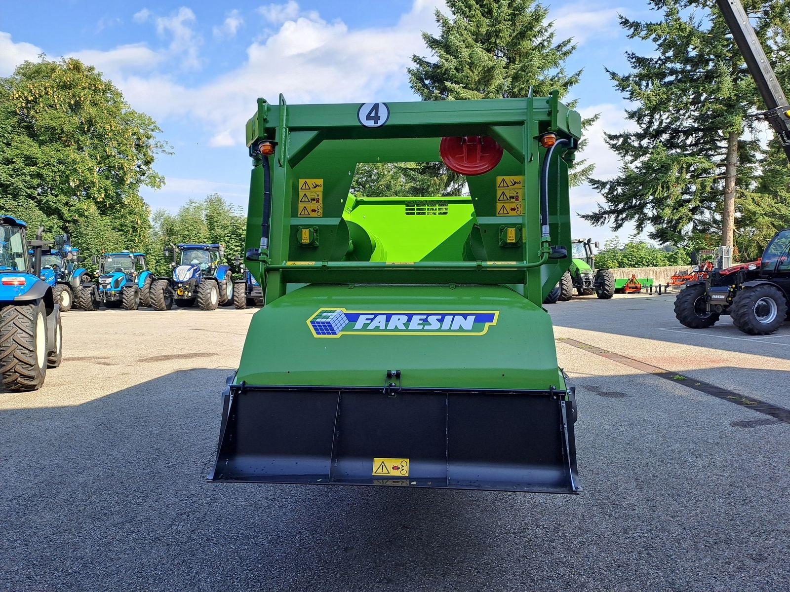 Futtermischwagen des Typs Faresin Master 3.12, Neumaschine in Burgkirchen (Bild 9)
